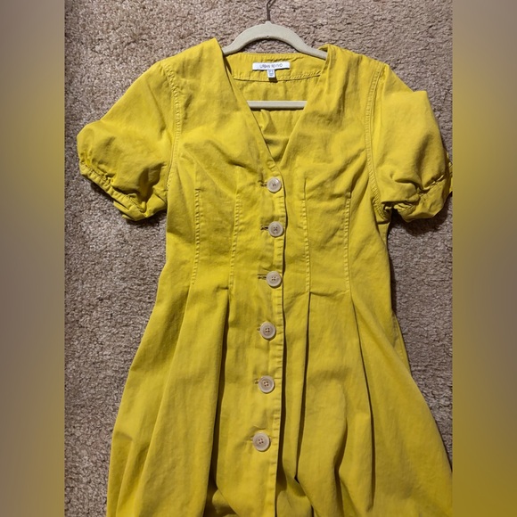 Yellow Button-Up Dress - Picture 2 of 9